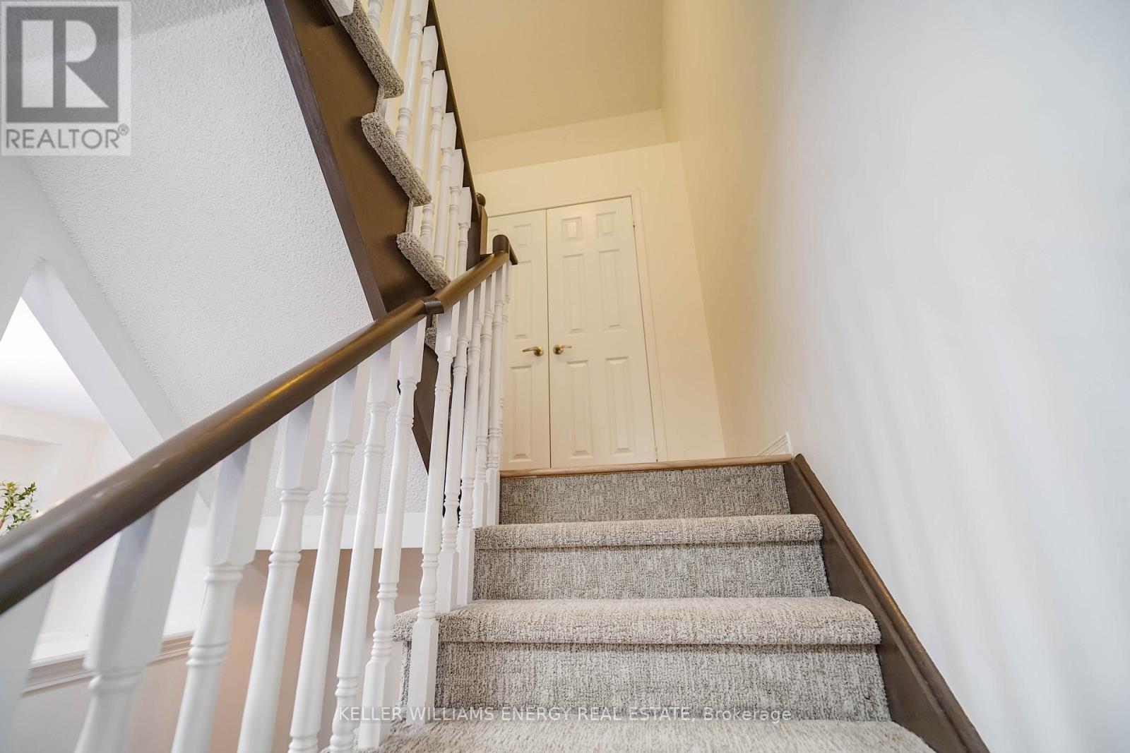 38 Elliottglen Drive, Ajax, Ontario  L1Z 0H2 - Photo 13 - E12540500