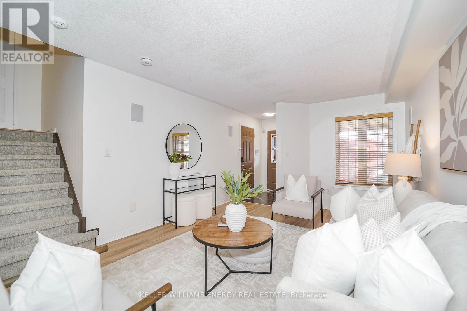 38 Elliottglen Drive, Ajax, Ontario  L1Z 0H2 - Photo 5 - E12540500