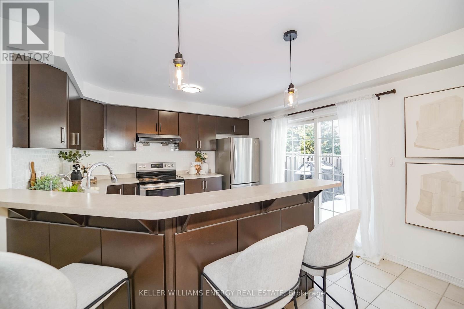 38 Elliottglen Drive, Ajax, Ontario  L1Z 0H2 - Photo 8 - E12540500