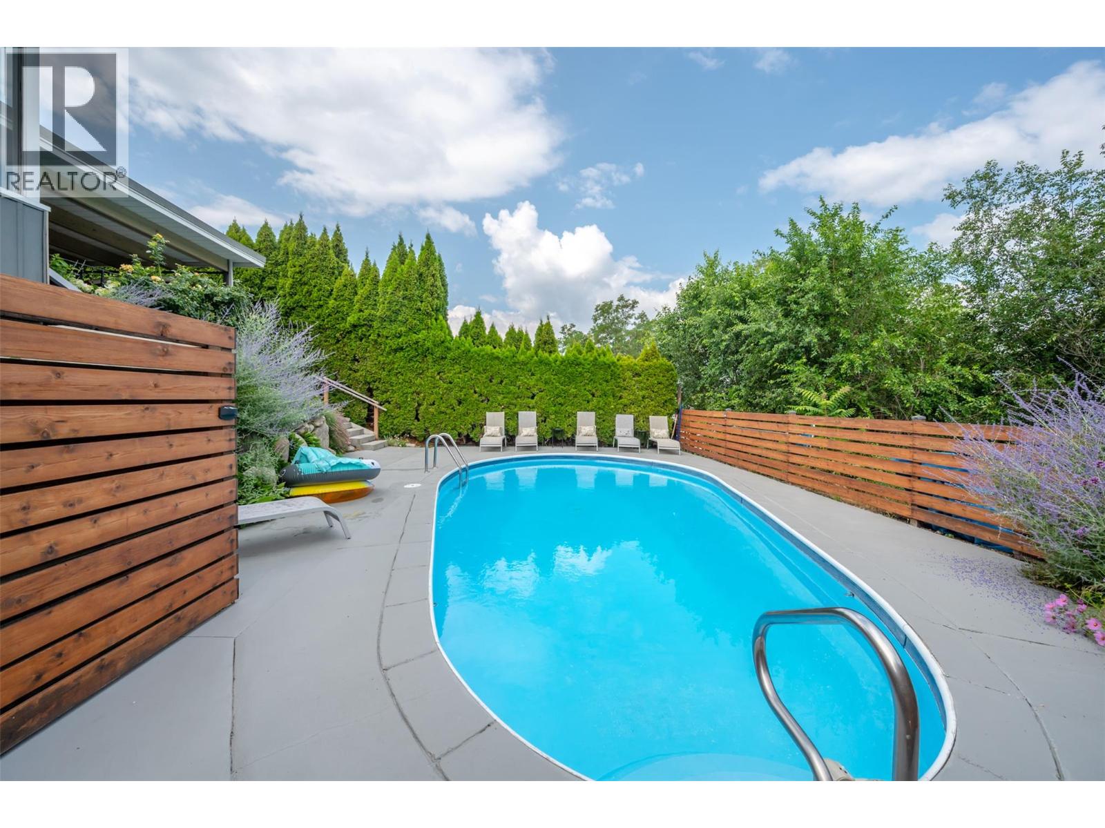 735 Ross Avenue, Penticton, British Columbia  V2A 3A5 - Photo 4 - 10358044