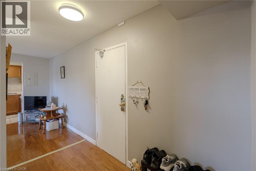 648 Grey Street Unit# 308, Brantford, Ontario  N3S 4Y3 - Photo 3 - 40781405