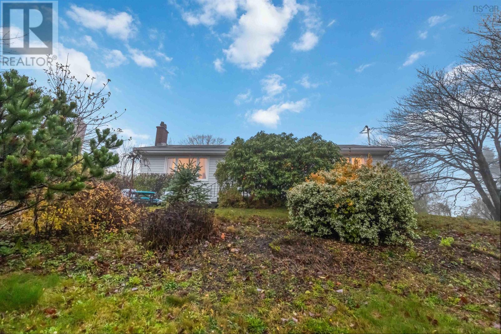 Property at 16 Ellen Drive image 2