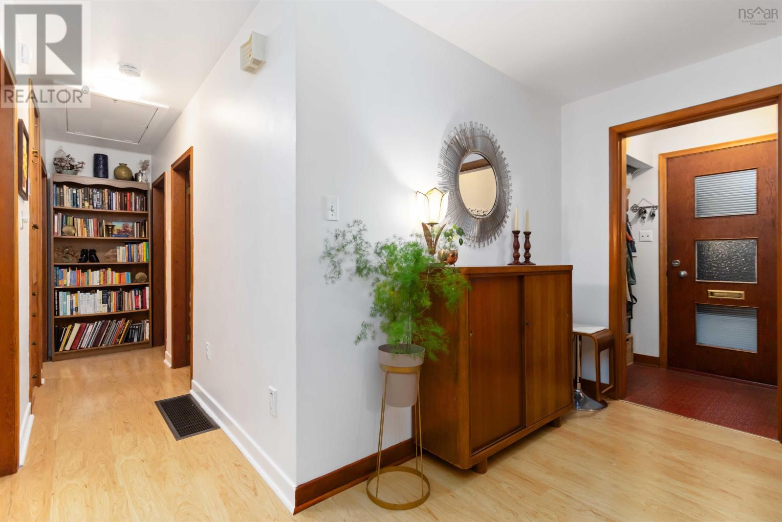 Property at 16 Ellen Drive image 4