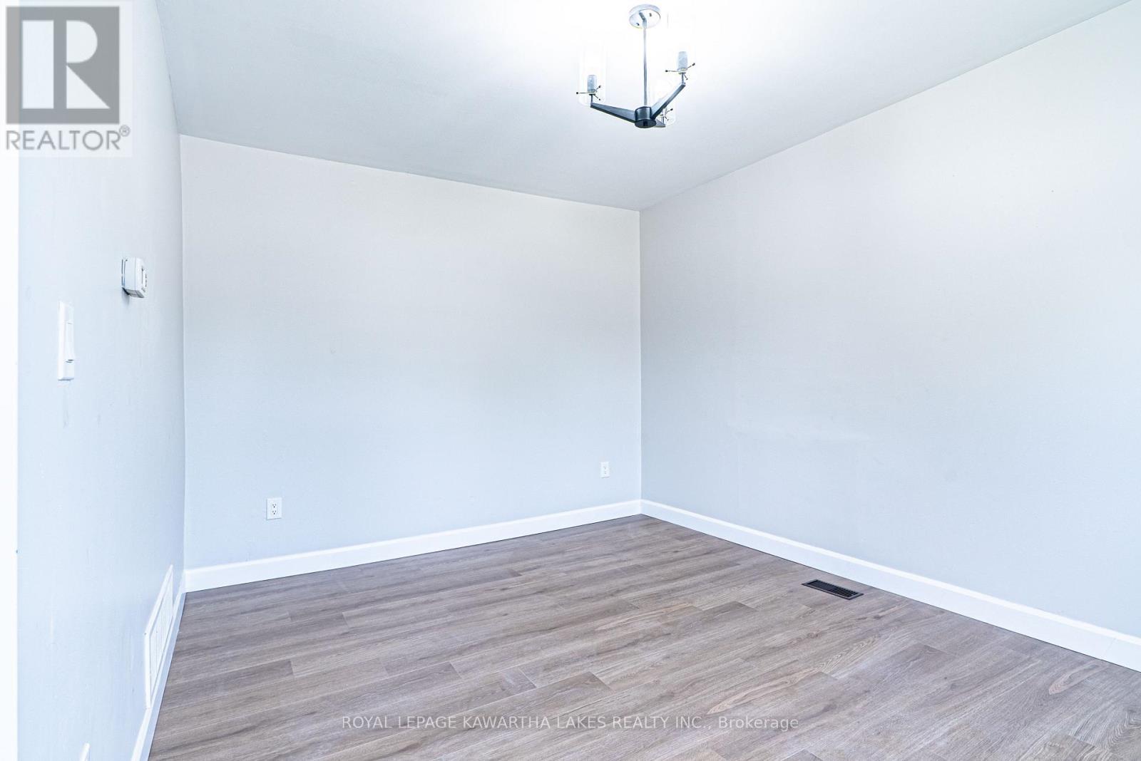 50 St Patrick Street, Kawartha Lakes, Ontario K9V 1R3 - Photo 11 - X12540502