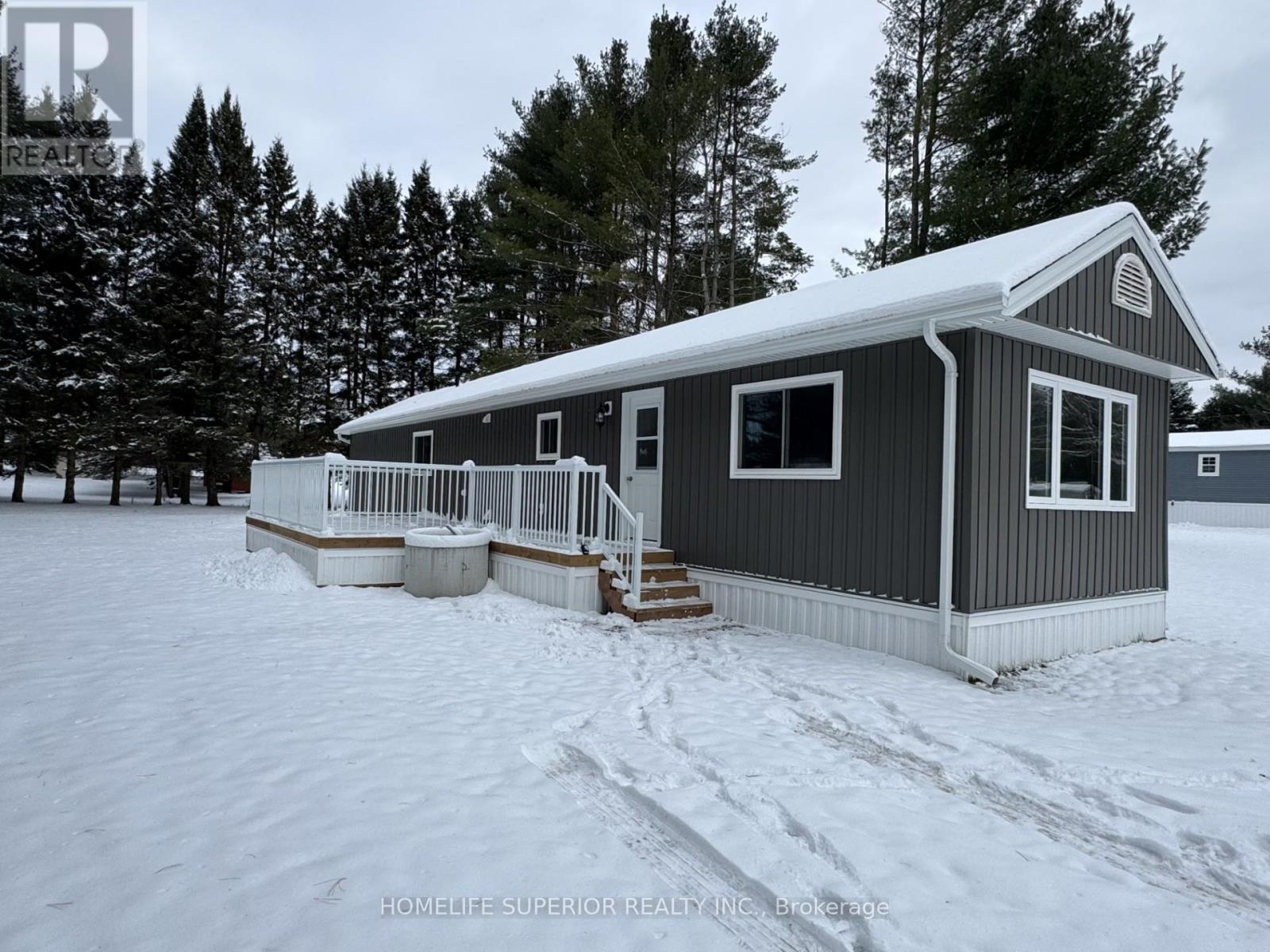 10 Belmont Street, Havelock-Belmont-Methuen, Ontario K0L 1Z0 - Photo 2 - X12540512