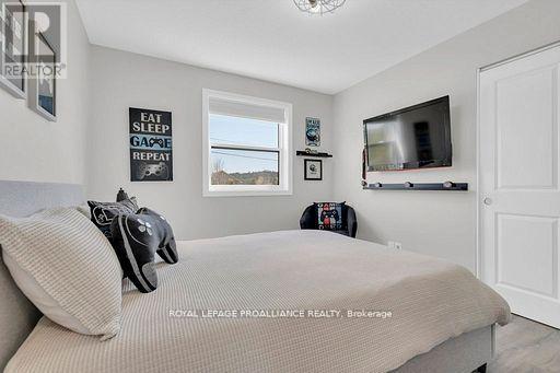 1640 Carman Road, Quinte West, Ontario  K8V 5P4 - Photo 13 - X12540538