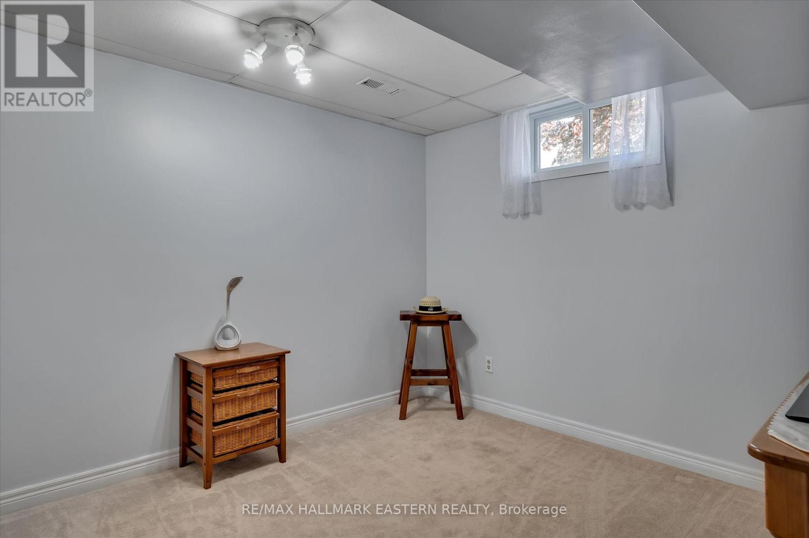 2574 Foxmeadow Road, Peterborough, Ontario K9L 1X2 - Photo 33 - X12540548