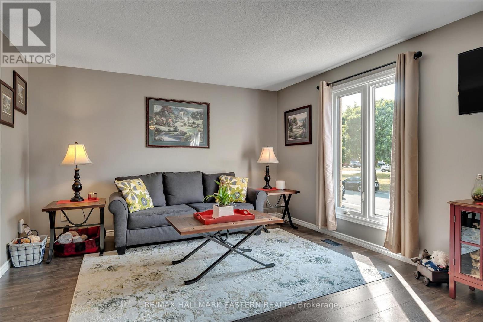 2574 Foxmeadow Road, Peterborough, Ontario K9L 1X2 - Photo 4 - X12540548