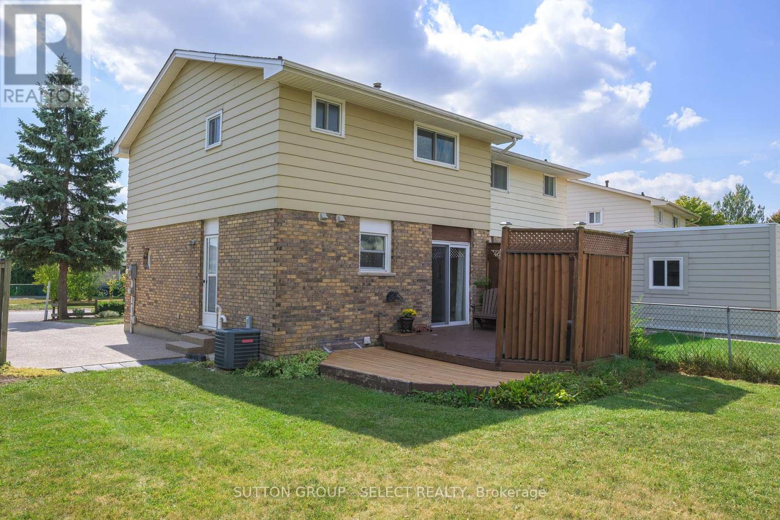 96 Elvira Crescent, London South, Ontario  N6E 2P5 - Photo 10 - X12540236