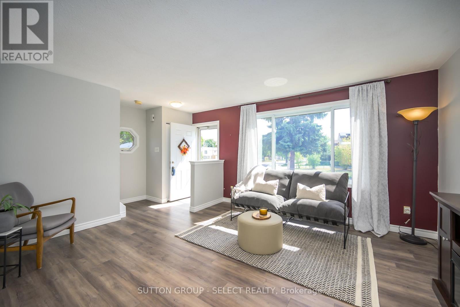 96 Elvira Crescent, London South, Ontario  N6E 2P5 - Photo 12 - X12540236