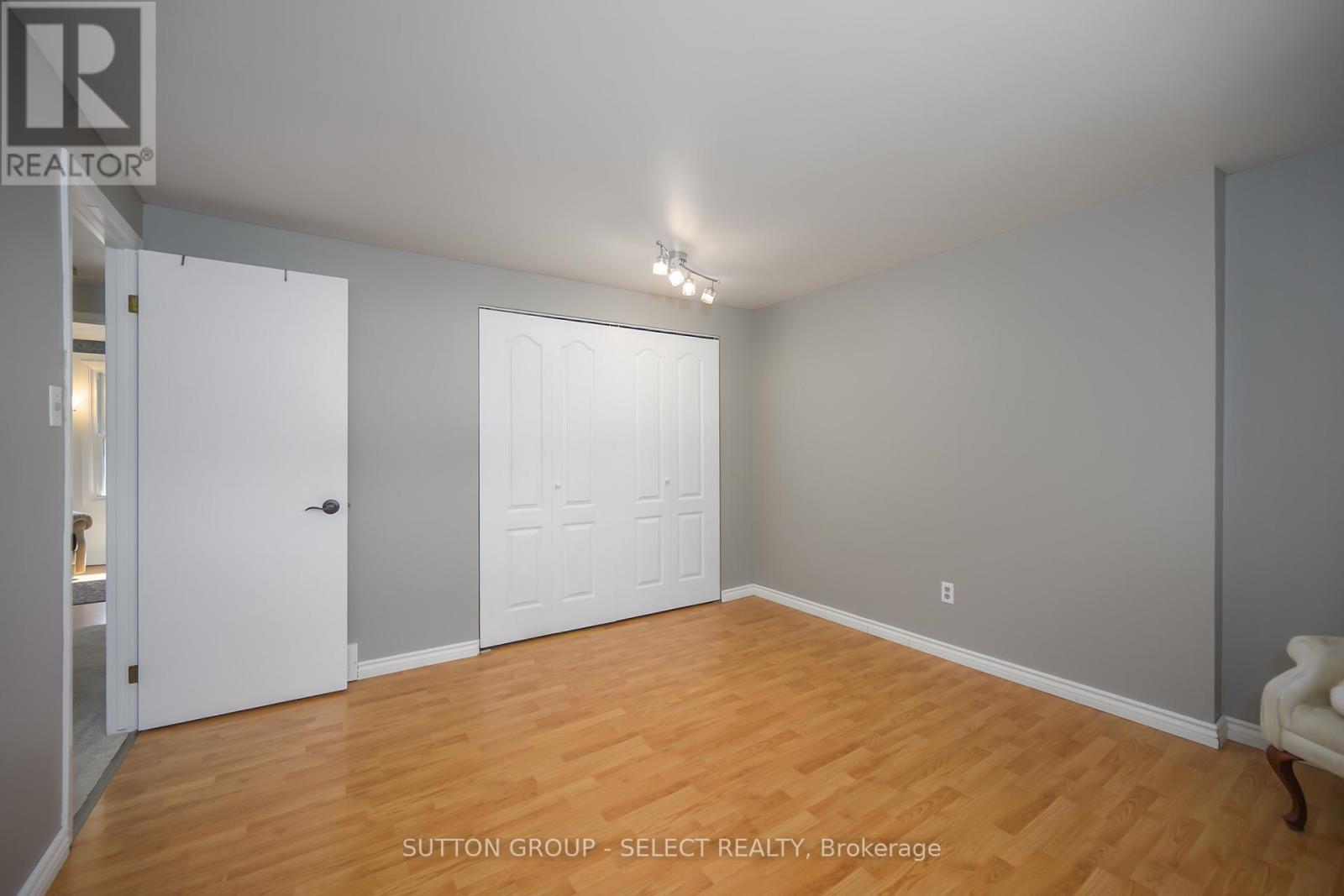 96 Elvira Crescent, London South, Ontario  N6E 2P5 - Photo 22 - X12540236