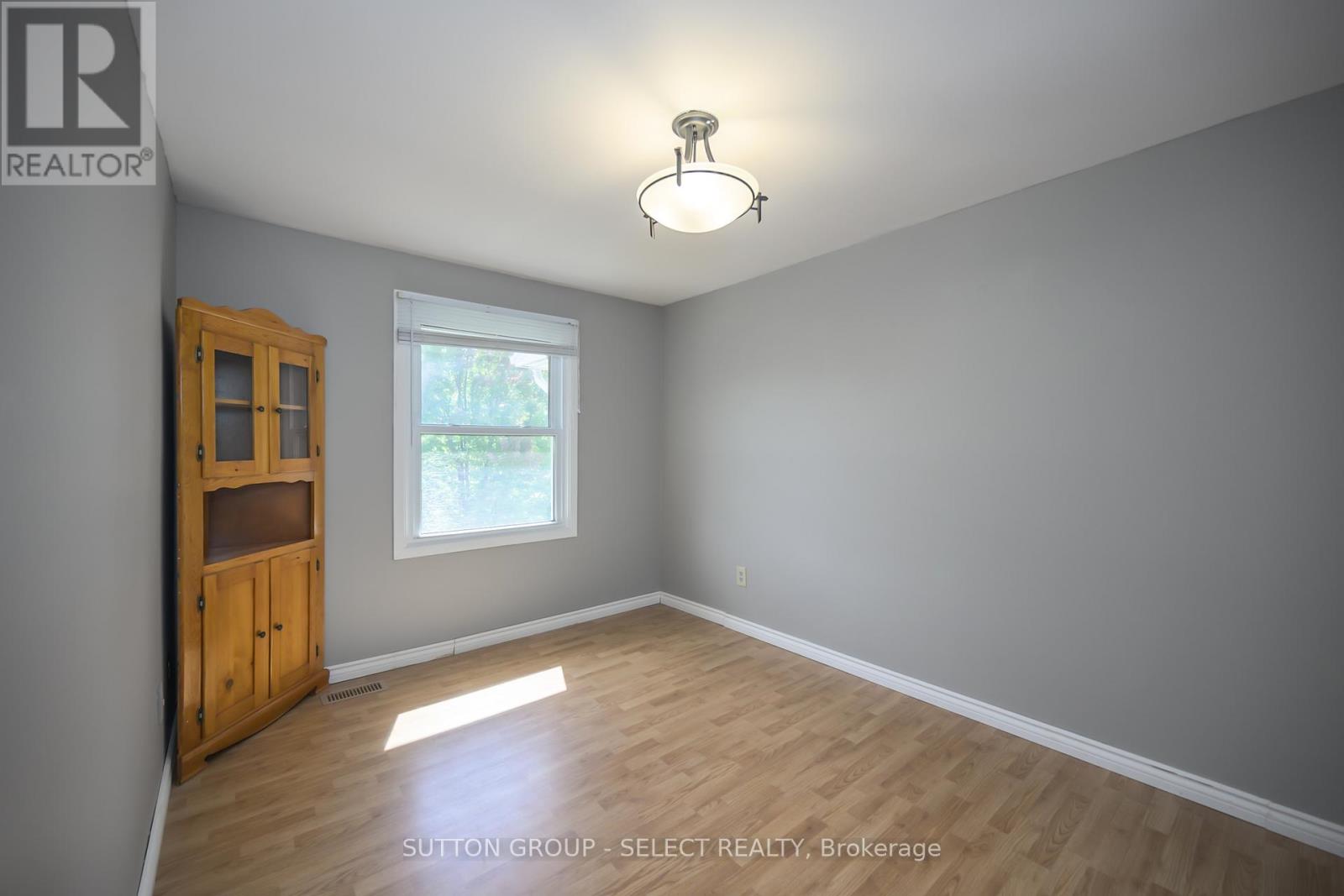 96 Elvira Crescent, London South, Ontario  N6E 2P5 - Photo 25 - X12540236