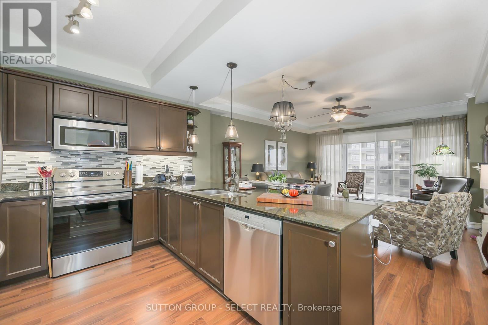 812 - 1030 Coronation Drive, London North, Ontario  N6G 0G5 - Photo 4 - X12540304