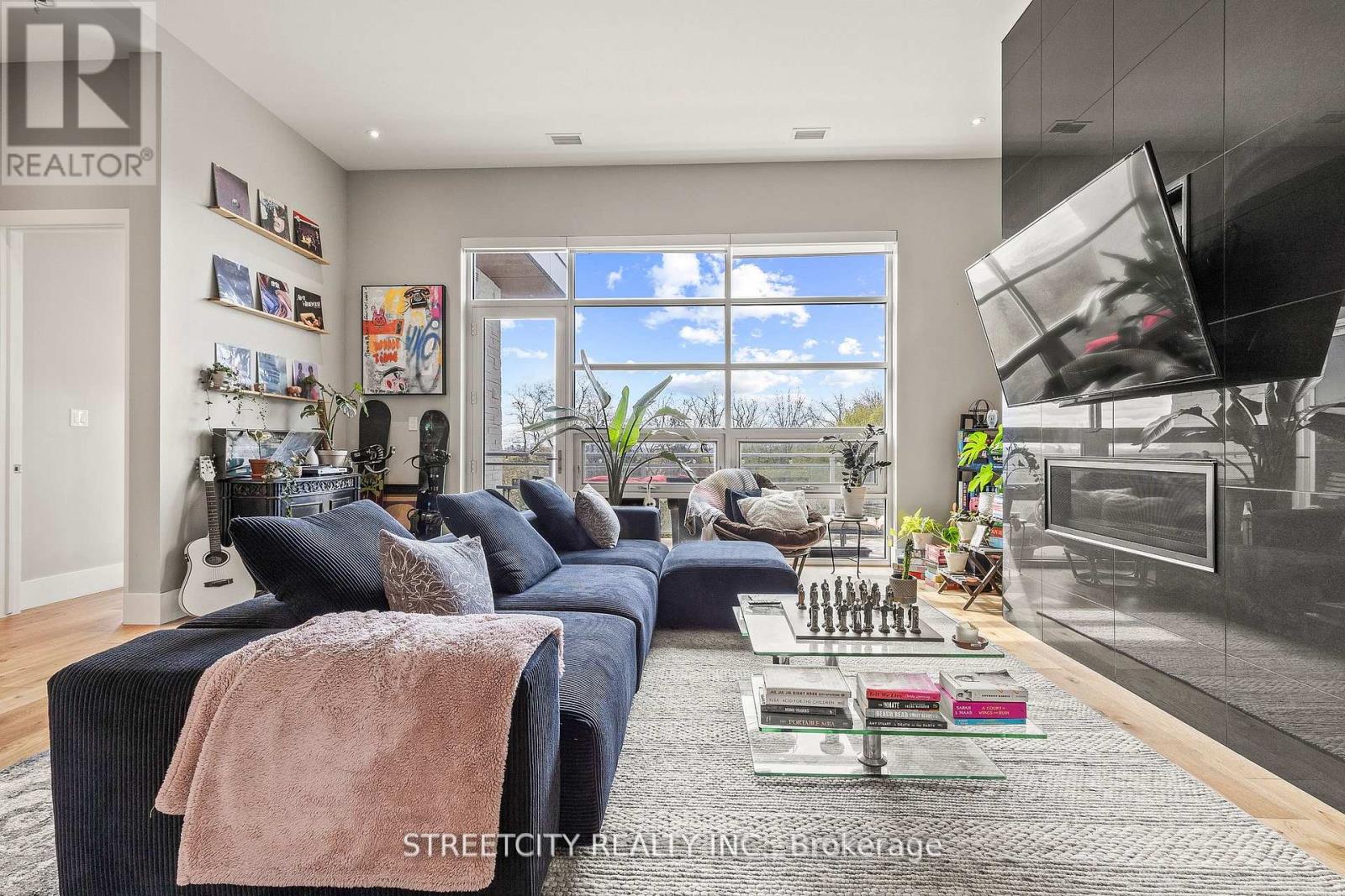 400 - 1705 Fiddlehead Place, London North, Ontario  N6G 0S1 - Photo 8 - X12540350