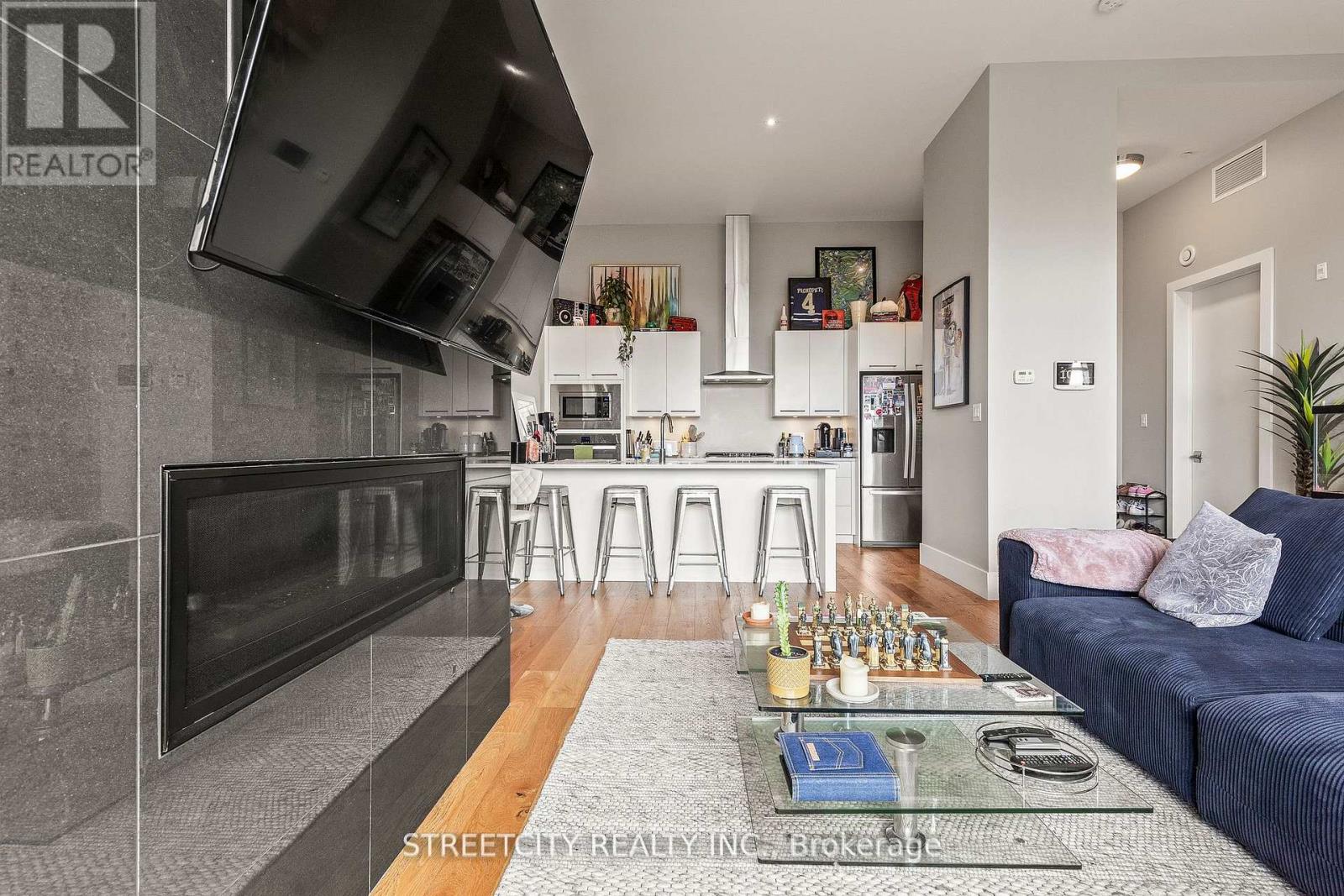 400 - 1705 Fiddlehead Place, London North, Ontario  N6G 0S1 - Photo 9 - X12540350