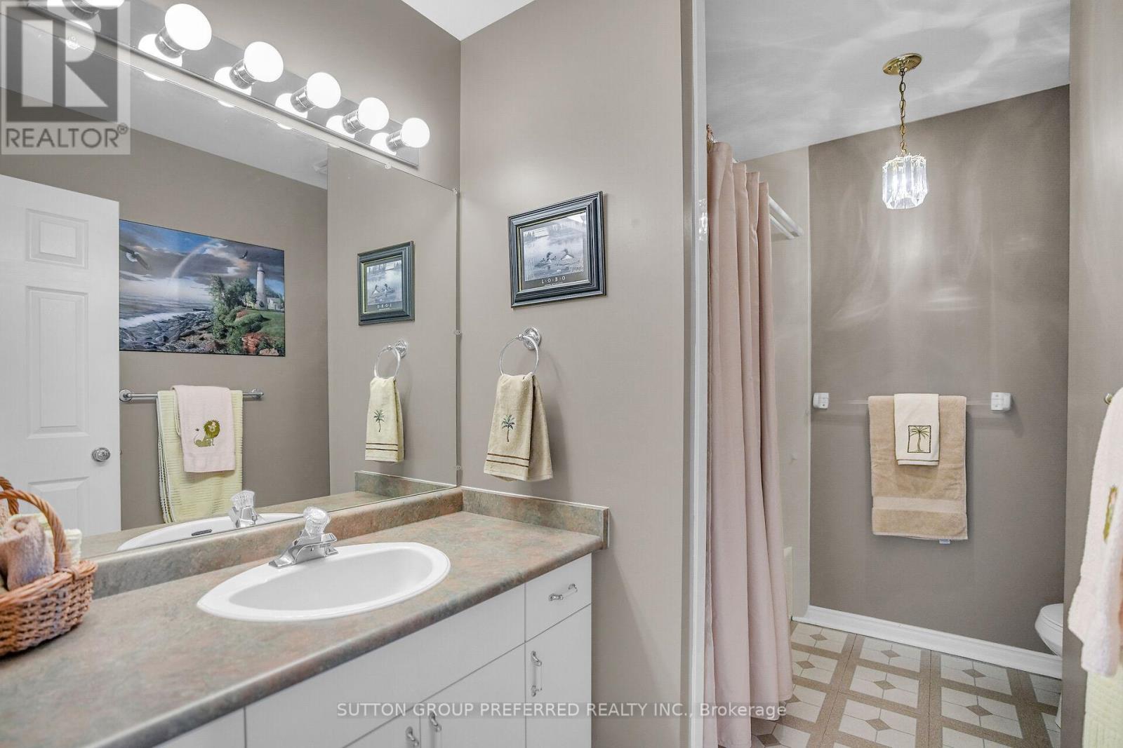 55 - 99 Edgevalley Road, London East, Ontario  N5Y 5N1 - Photo 25 - X12540372