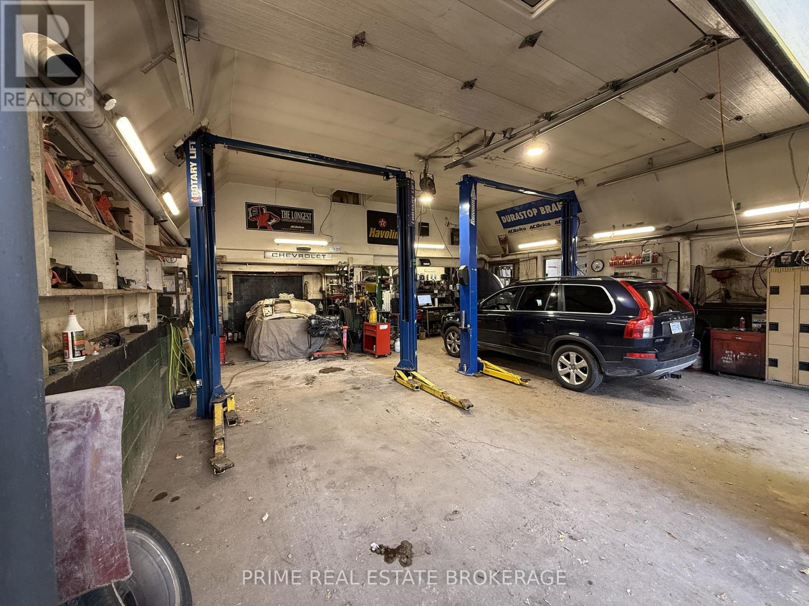 703 Central Avenue, London East, Ontario  N5W 3P9 - Photo 10 - X12540428