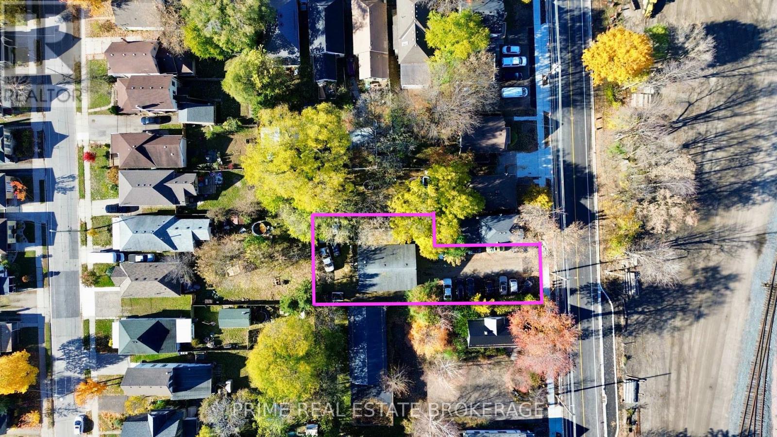 703 Central Avenue, London East, Ontario  N5W 3P9 - Photo 3 - X12540428