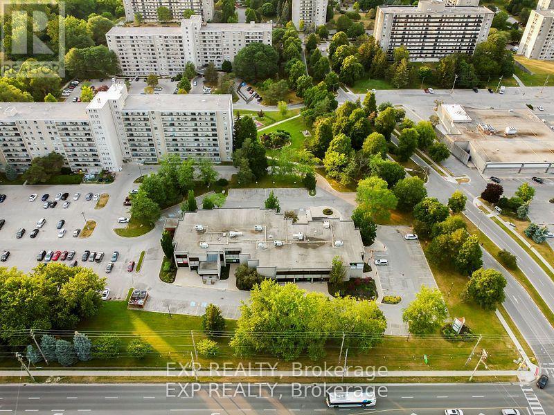 201 - 101 Cherryhill Boulevard, London North, Ontario  N6H 4S4 - Photo 11 - X12540504