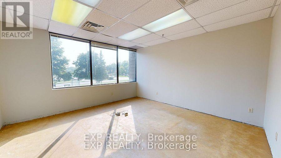 201 - 101 Cherryhill Boulevard, London North, Ontario  N6H 4S4 - Photo 3 - X12540504