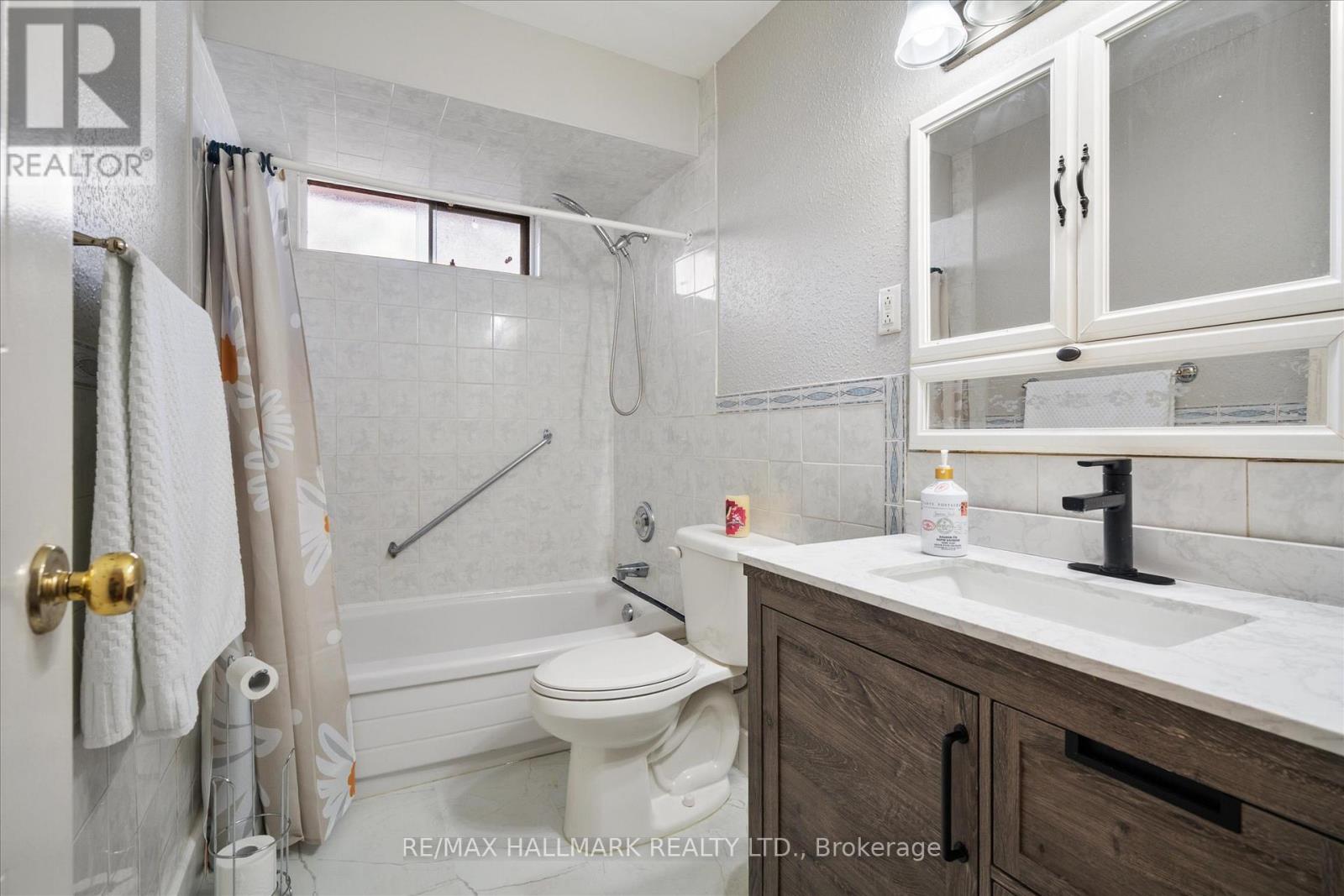 727 Kingfisher Drive, Pickering, Ontario  L1W 1X4 - Photo 25 - E12540116