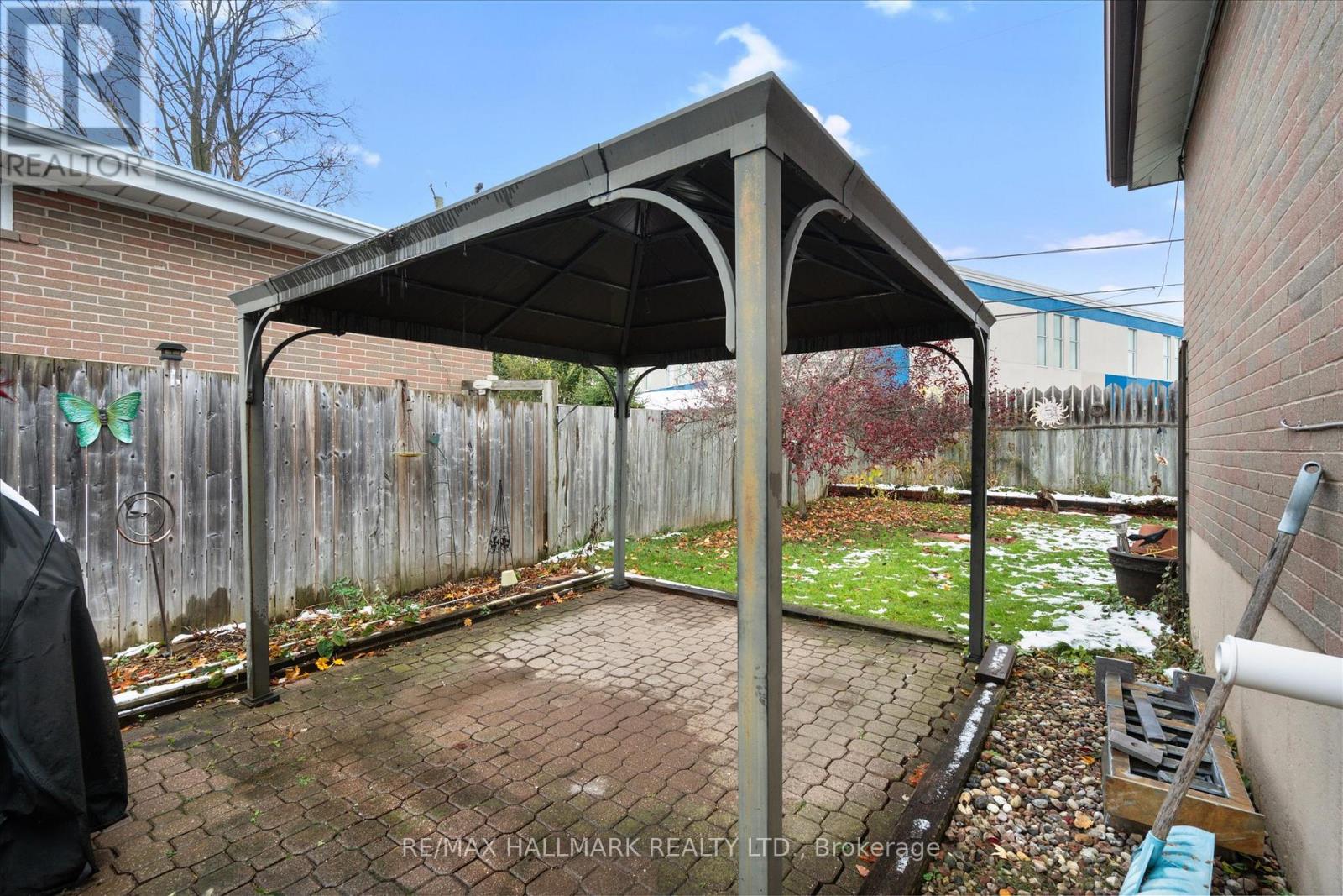 727 Kingfisher Drive, Pickering, Ontario  L1W 1X4 - Photo 32 - E12540116