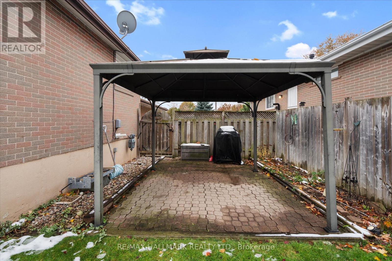 727 Kingfisher Drive, Pickering, Ontario  L1W 1X4 - Photo 33 - E12540116