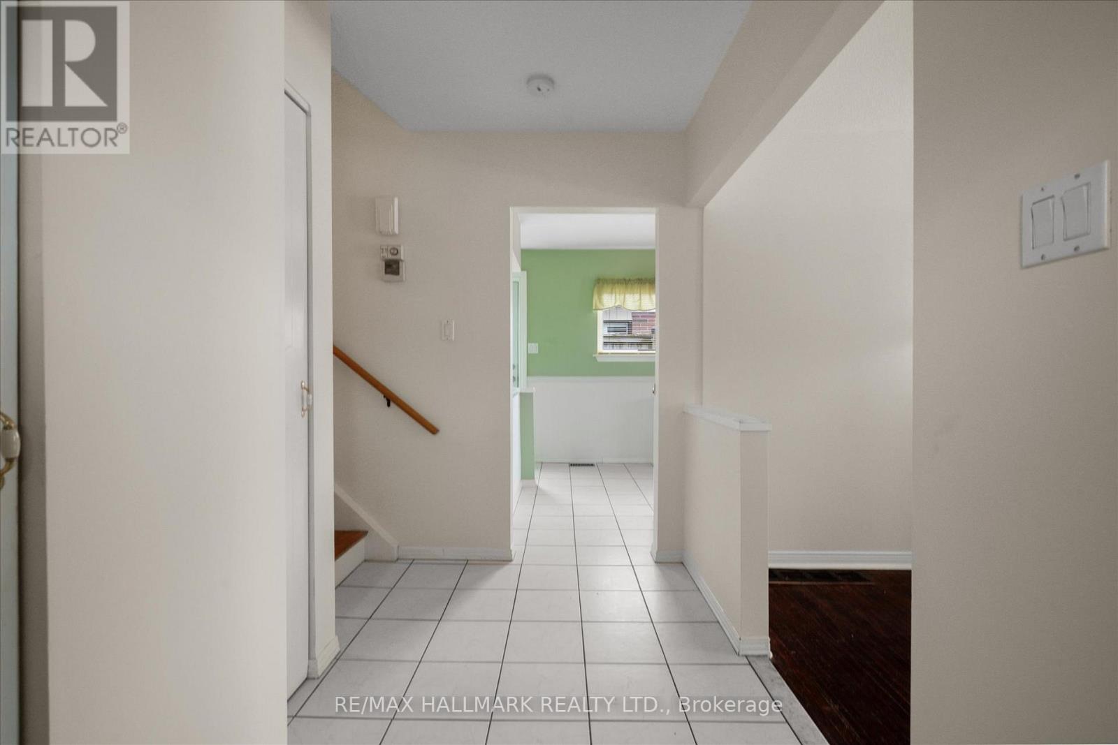 727 Kingfisher Drive, Pickering, Ontario  L1W 1X4 - Photo 6 - E12540116