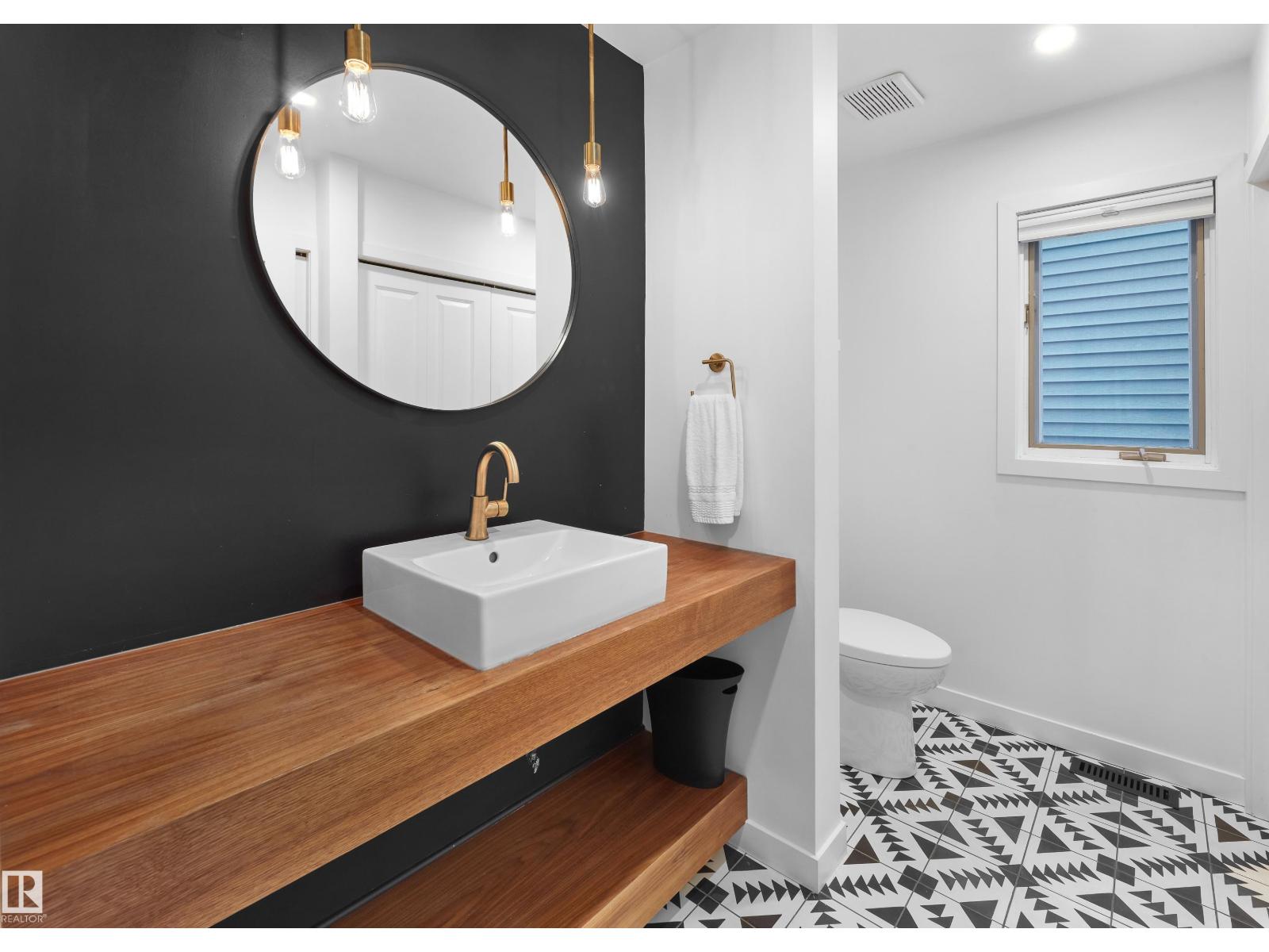 9325 98a St Nw, Edmonton, Alberta  T6E 3N2 - Photo 13 - E4465565