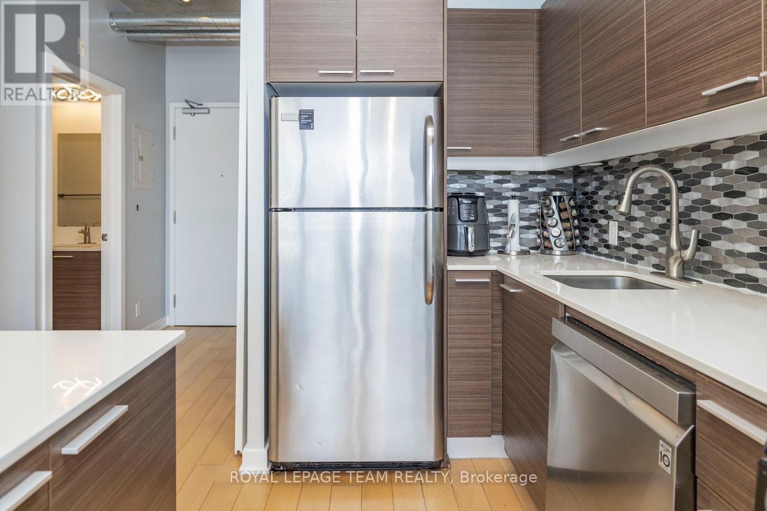 514 - 354 Gladstone Avenue, Ottawa, Ontario  K2P 0R4 - Photo 11 - X12540252