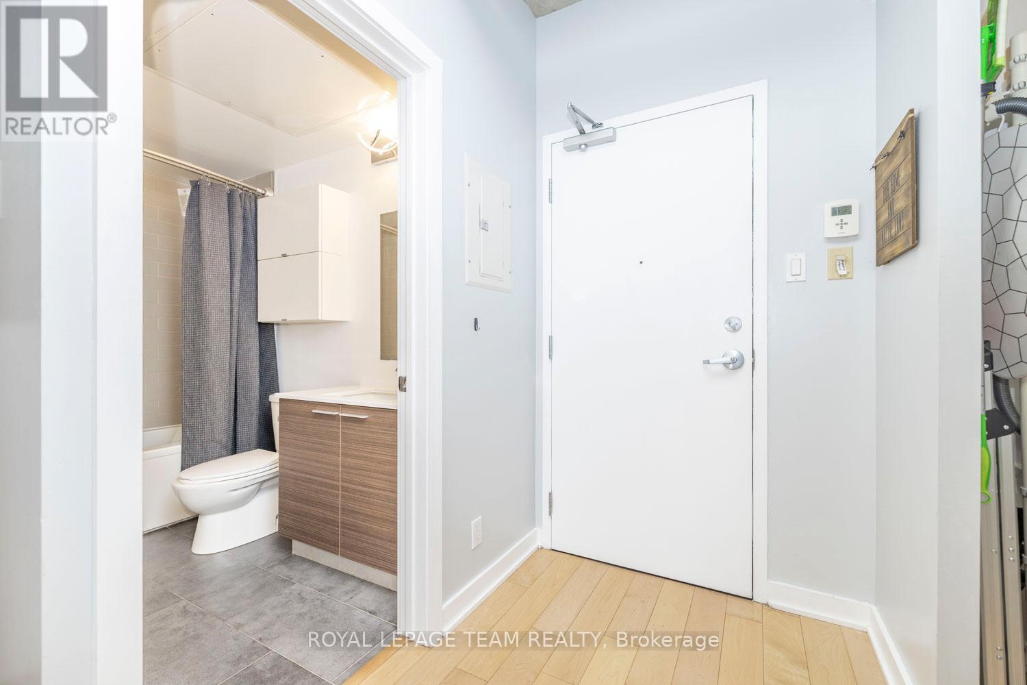 514 - 354 Gladstone Avenue, Ottawa, Ontario  K2P 0R4 - Photo 4 - X12540252