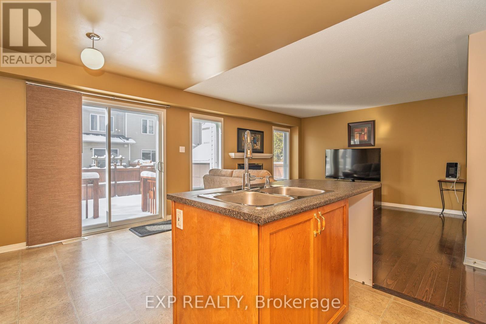 132 Grovemont Drive, Ottawa, Ontario  K2G 6Z9 - Photo 13 - X12540324