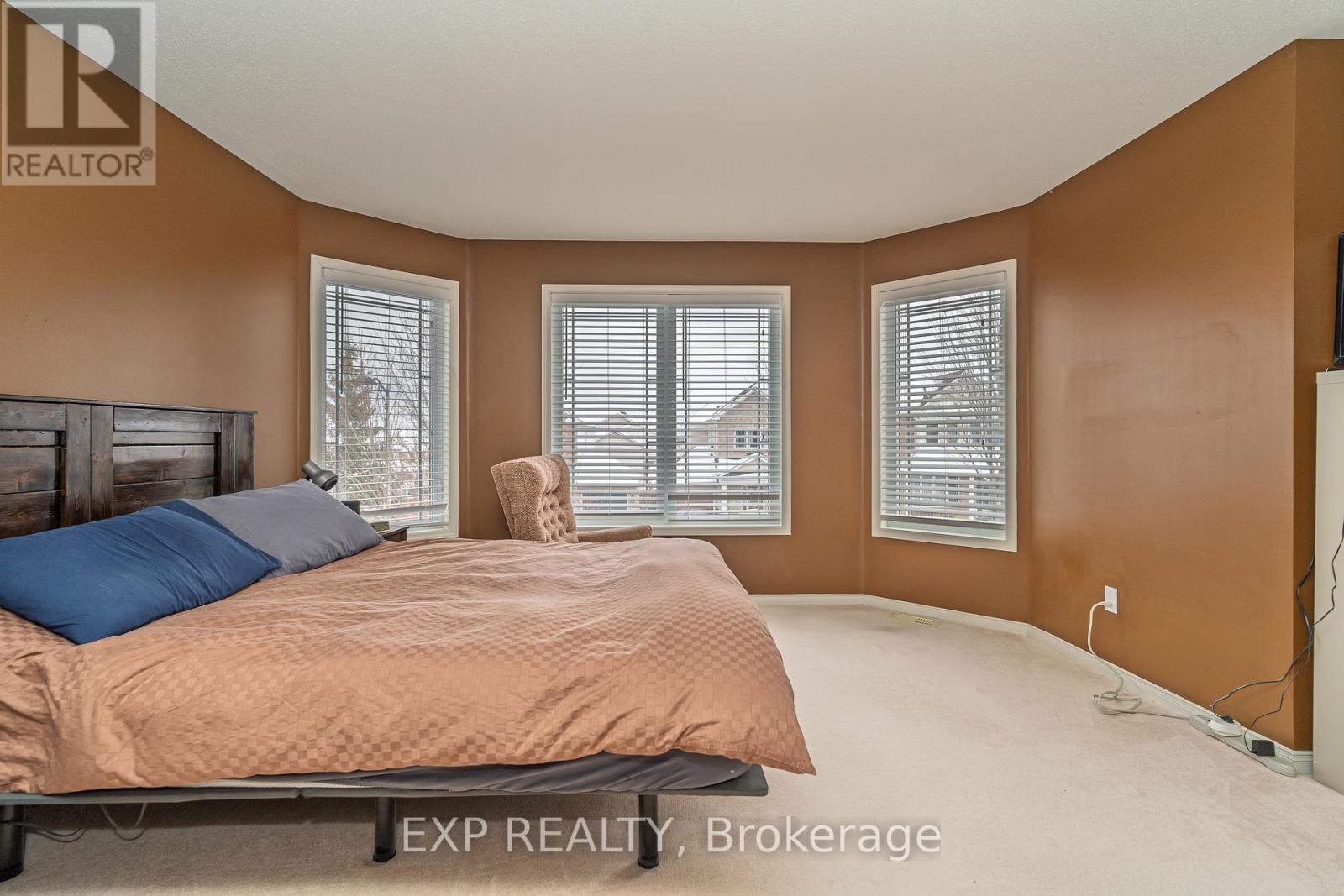 132 Grovemont Drive, Ottawa, Ontario  K2G 6Z9 - Photo 17 - X12540324