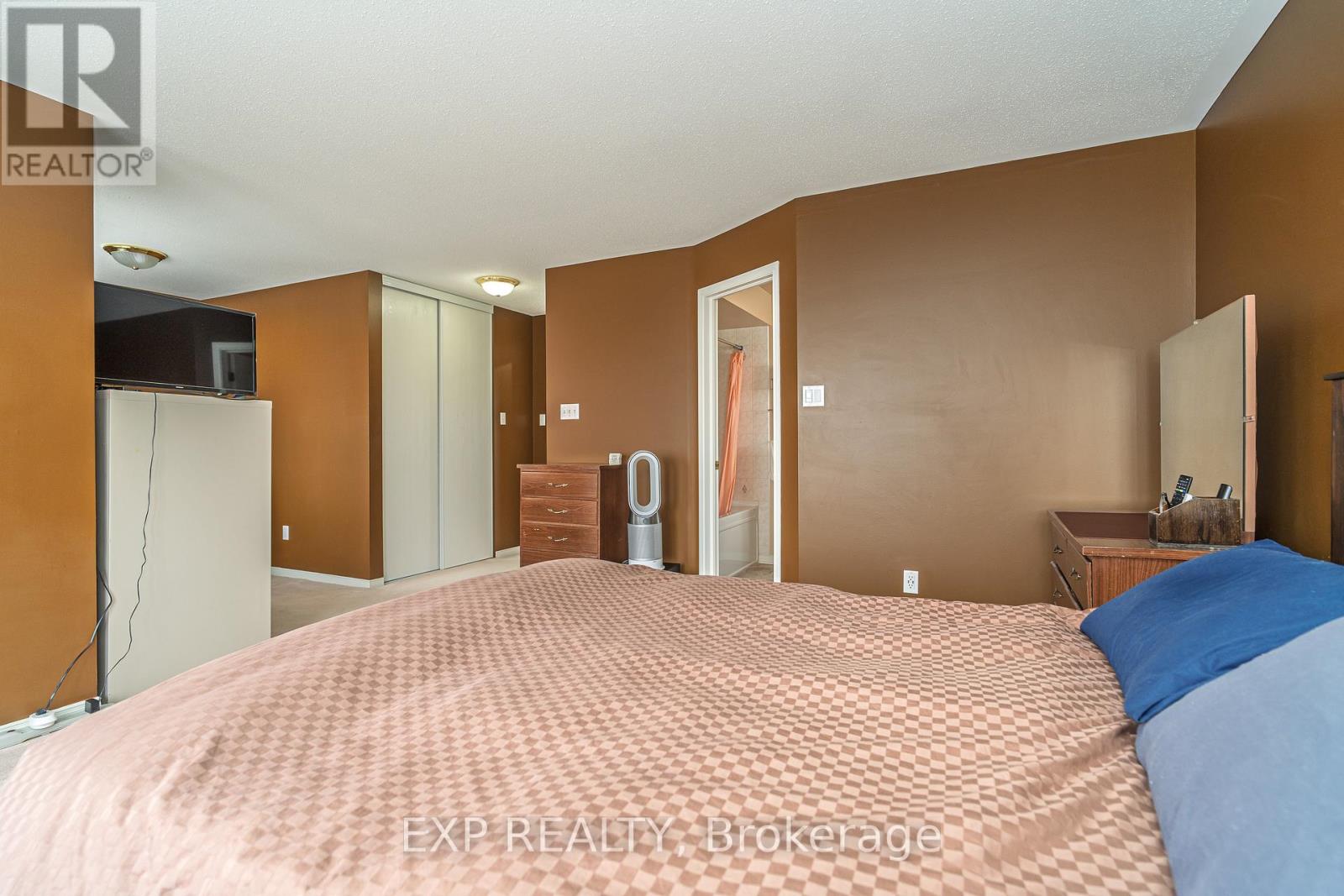 132 Grovemont Drive, Ottawa, Ontario  K2G 6Z9 - Photo 19 - X12540324