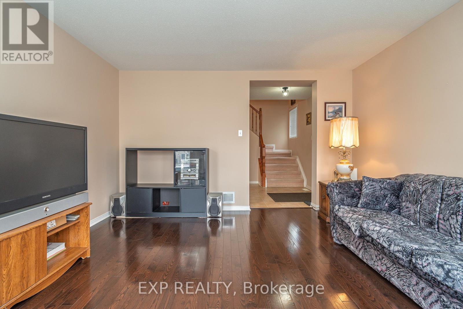 132 Grovemont Drive, Ottawa, Ontario  K2G 6Z9 - Photo 7 - X12540324