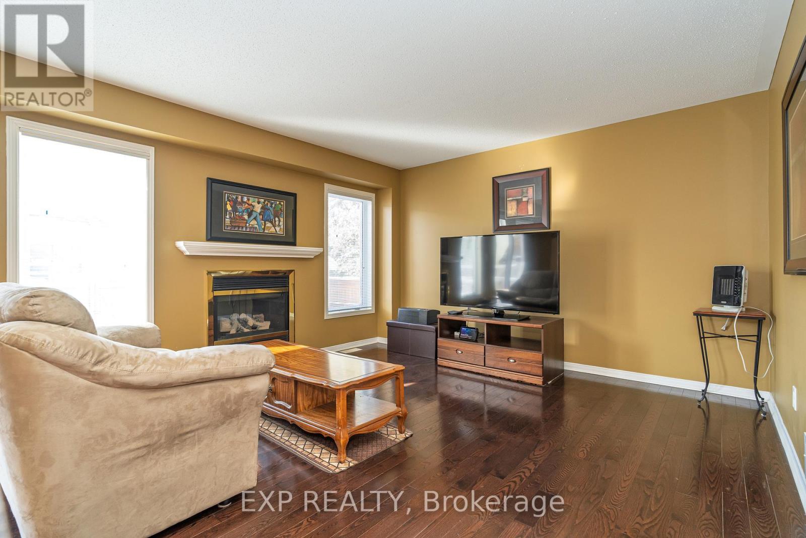 132 Grovemont Drive, Ottawa, Ontario  K2G 6Z9 - Photo 9 - X12540324