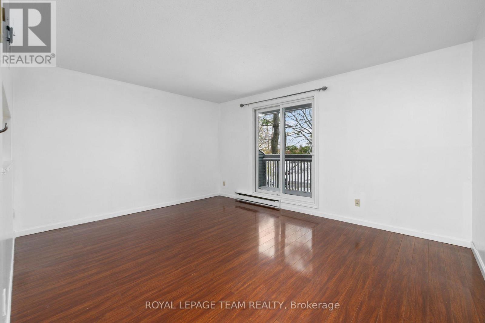 314 - 214 Viewmount Drive, Ottawa, Ontario K2E 7X3 - Photo 12 - X12540368