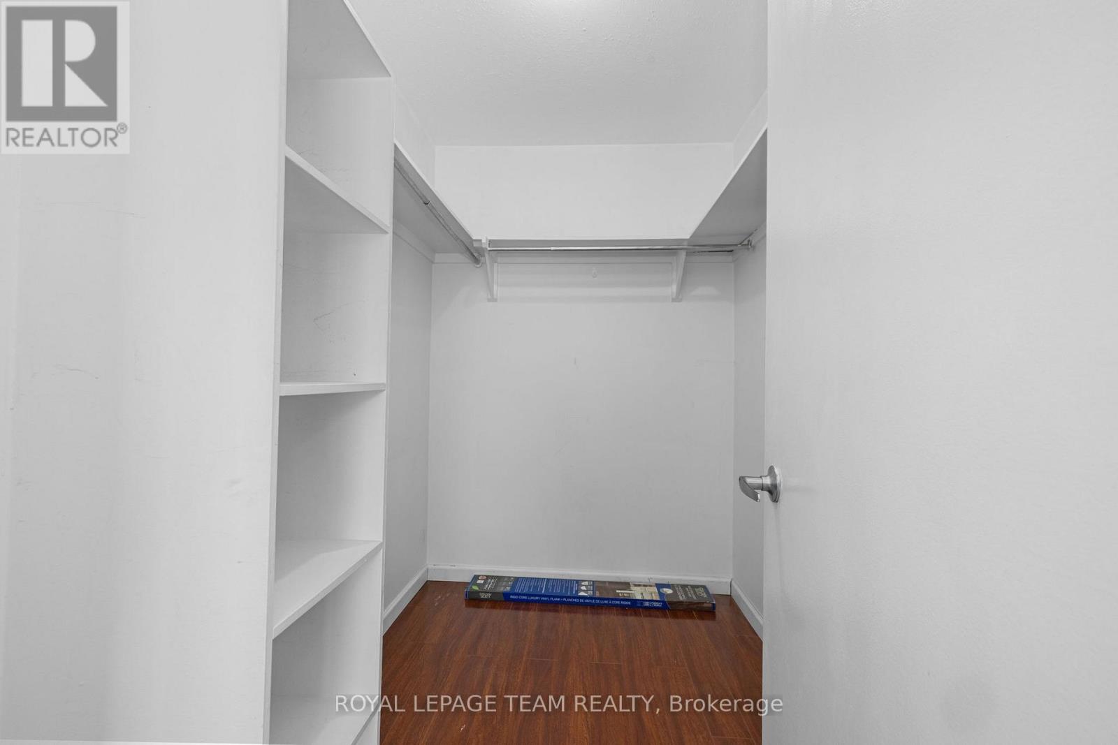 314 - 214 Viewmount Drive, Ottawa, Ontario K2E 7X3 - Photo 15 - X12540368