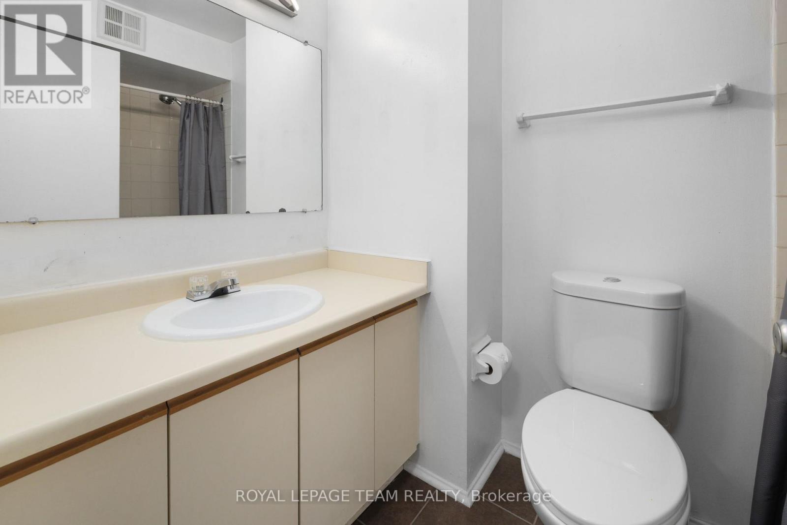 314 - 214 Viewmount Drive, Ottawa, Ontario K2E 7X3 - Photo 17 - X12540368