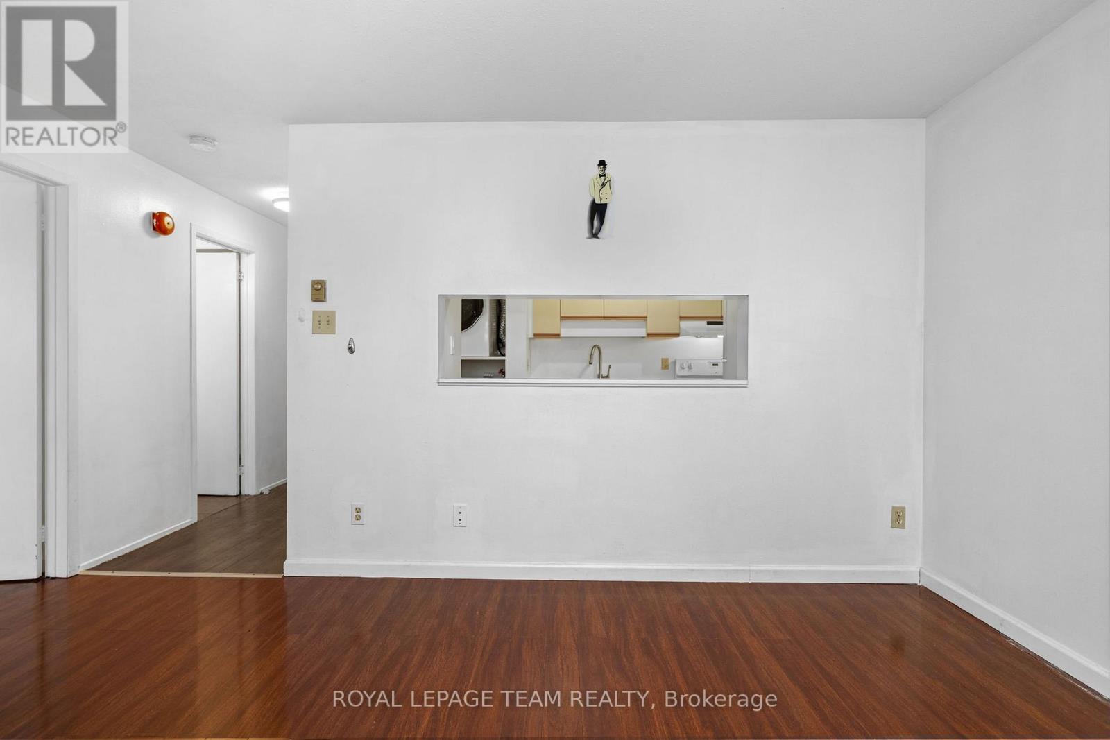 314 - 214 Viewmount Drive, Ottawa, Ontario K2E 7X3 - Photo 9 - X12540368