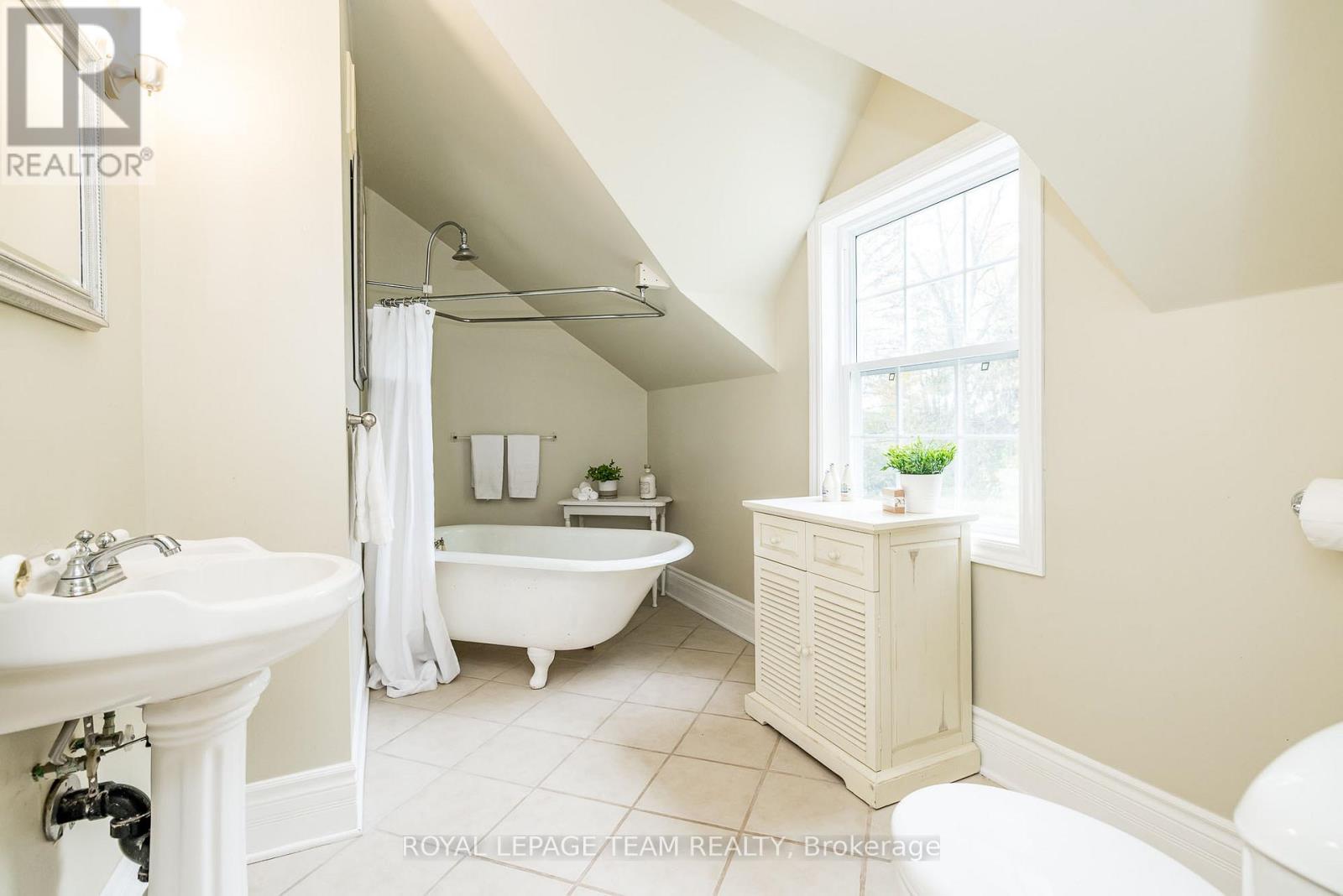 3651 Burritts Rapids Road, North Grenville, Ontario K0G 1N0 - Photo 29 - X12540374