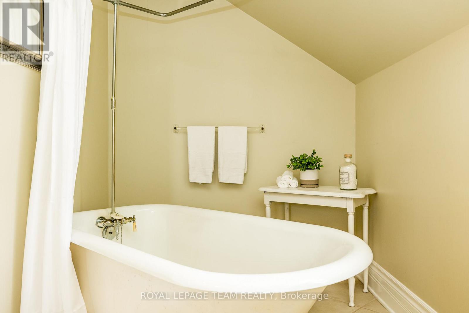 3651 Burritts Rapids Road, North Grenville, Ontario K0G 1N0 - Photo 30 - X12540374