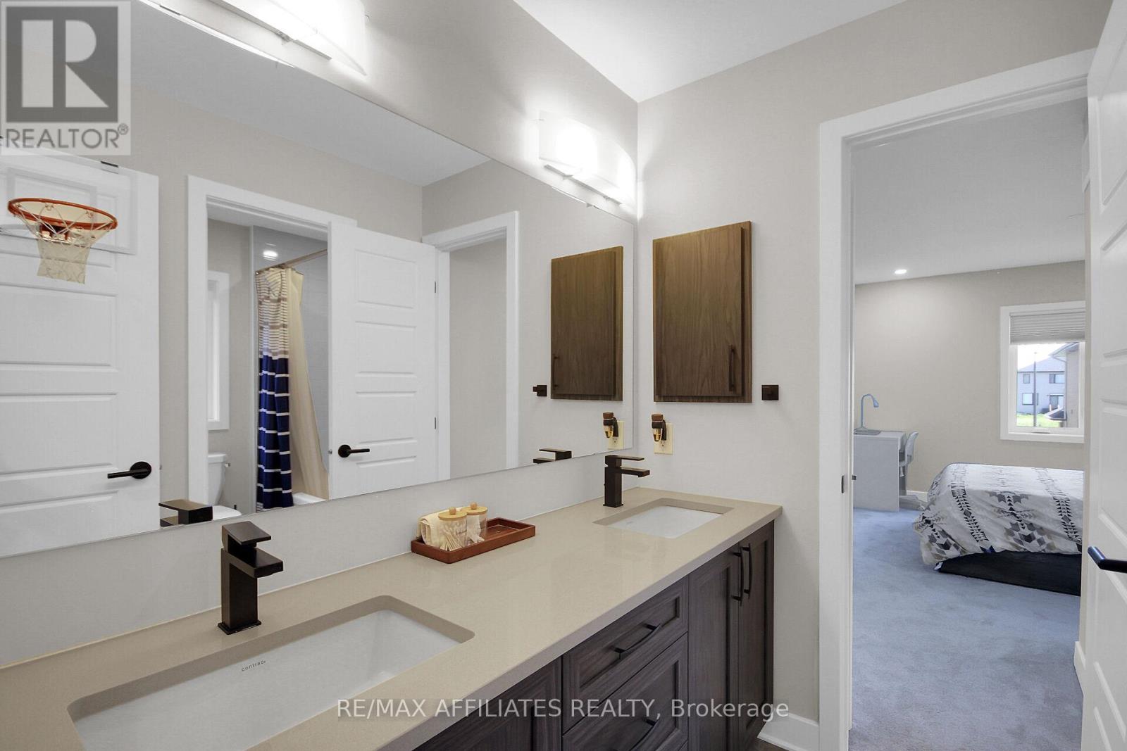 357 Shoveler Grove, Ottawa, Ontario  K4M 1B2 - Photo 28 - X12540404