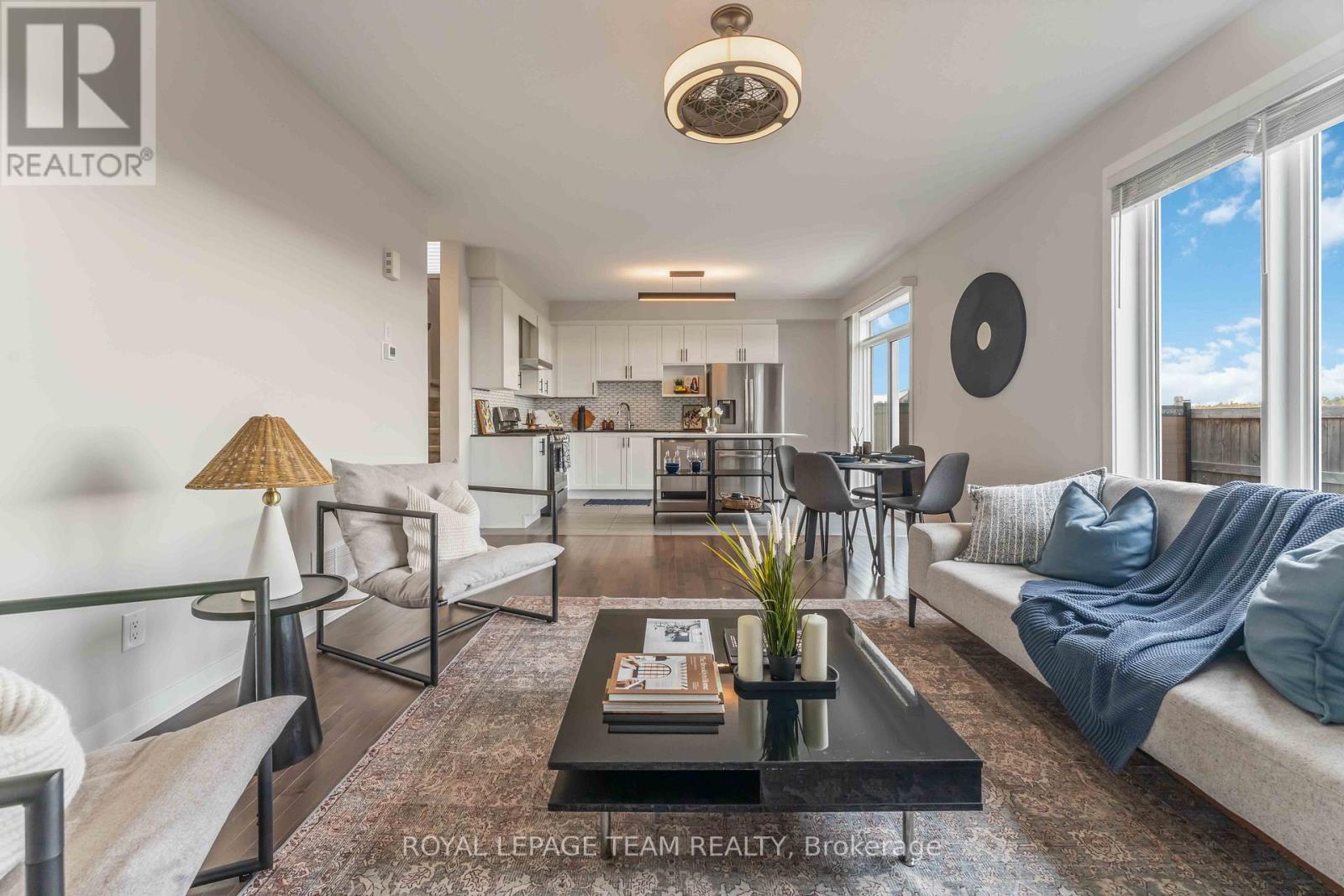 3040 Travertine Way, Ottawa, Ontario  K2J 6W9 - Photo 11 - X12540436