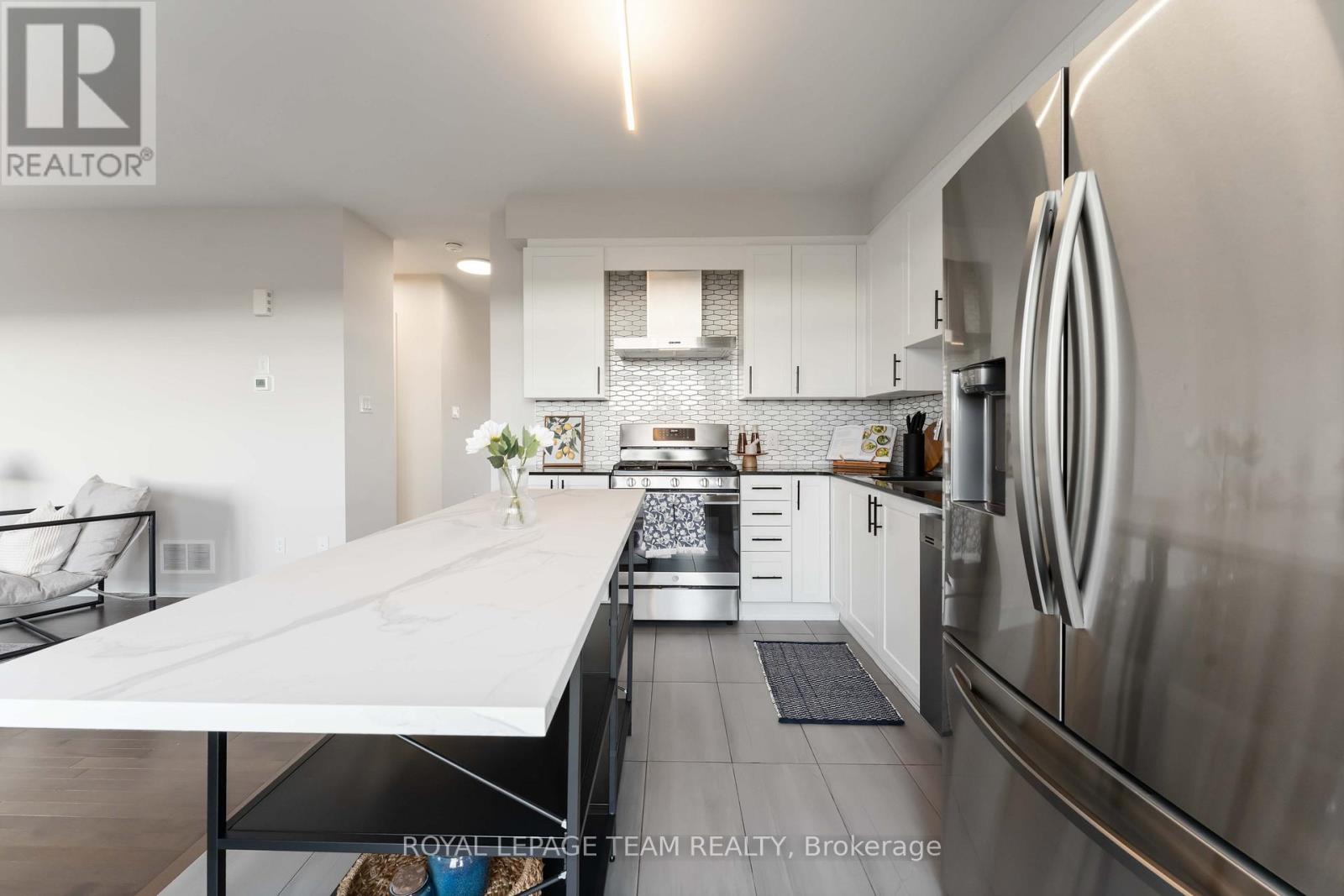 3040 Travertine Way, Ottawa, Ontario  K2J 6W9 - Photo 16 - X12540436