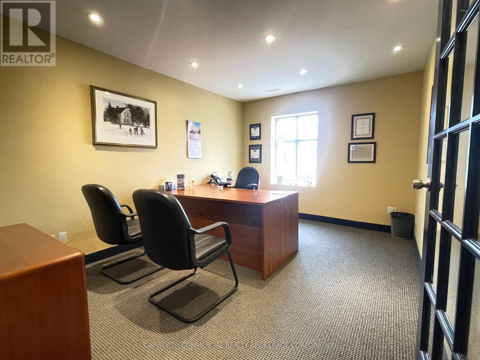 201 - 722 Pitt Street, Cornwall, Ontario K6J 3R9 - Photo 4 - X12540520