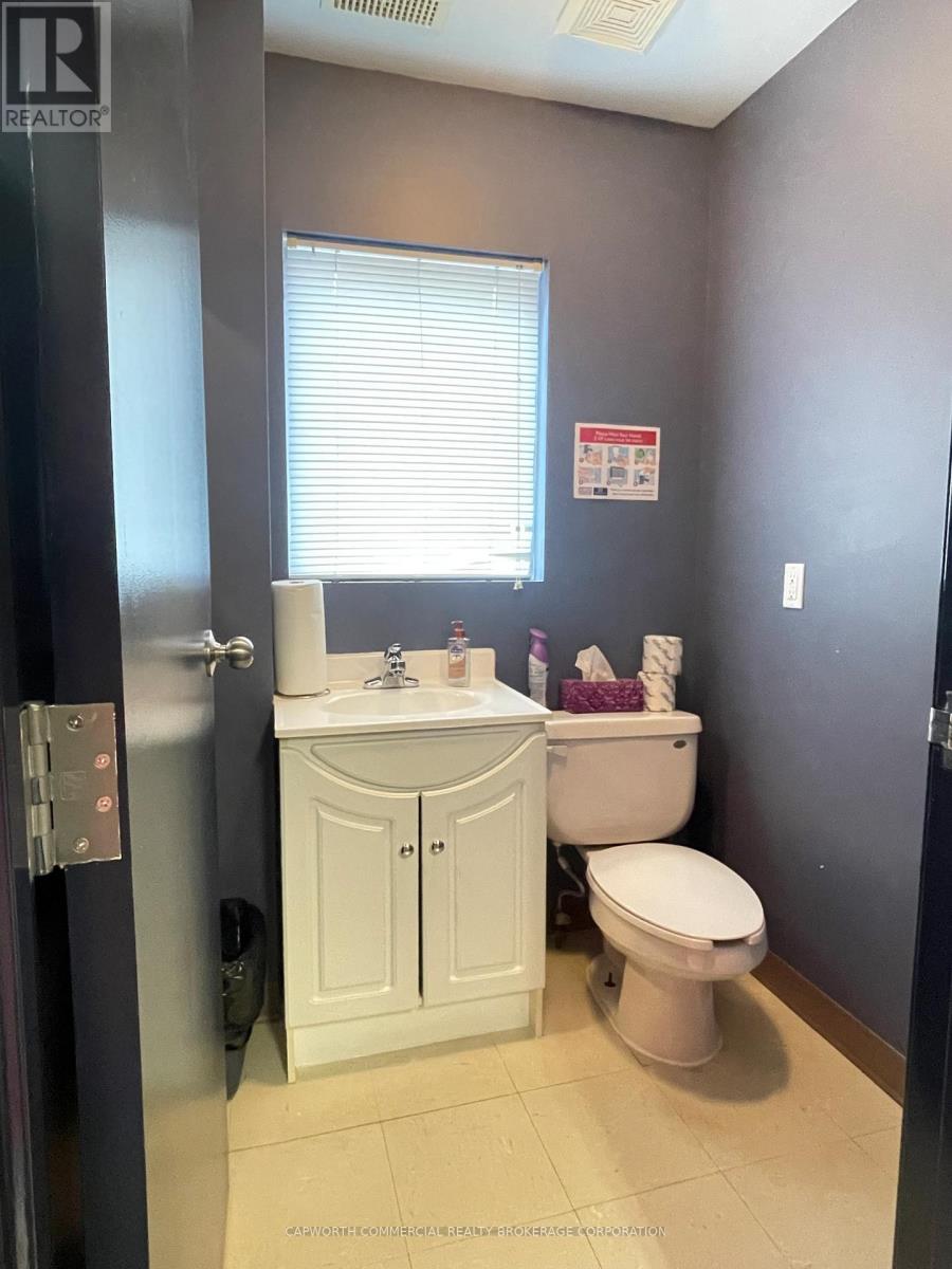 201 - 722 Pitt Street, Cornwall, Ontario K6J 3R9 - Photo 8 - X12540520