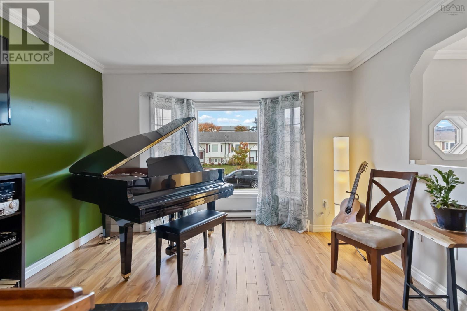 Property at 7 Laurelcrest Drive image 3