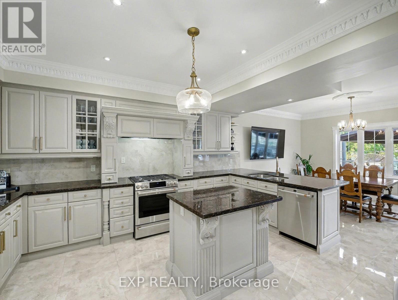 685 Beach Boulevard, Hamilton, Ontario  L8H 6Y5 - Photo 12 - X12540210