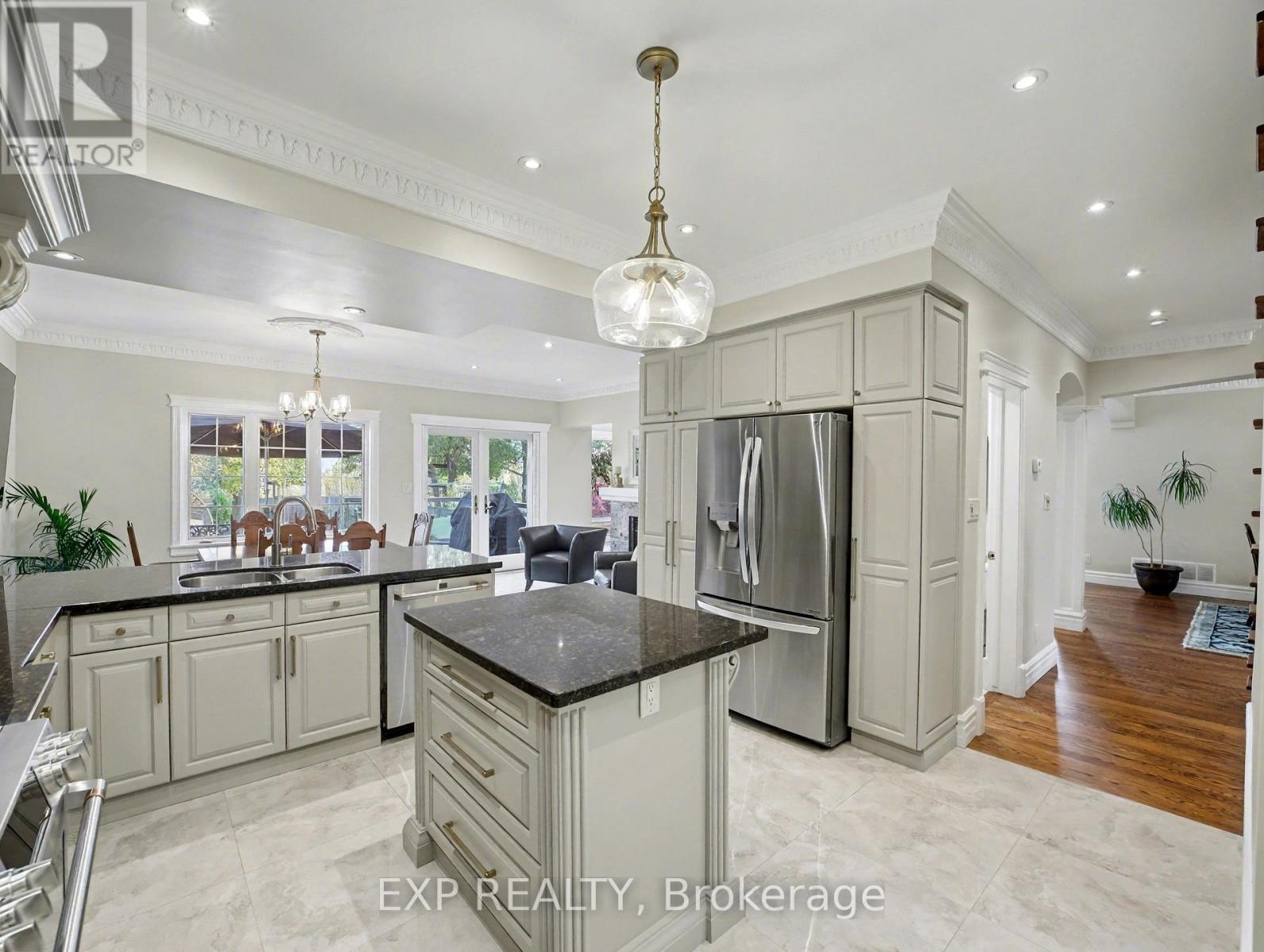 685 Beach Boulevard, Hamilton, Ontario  L8H 6Y5 - Photo 13 - X12540210